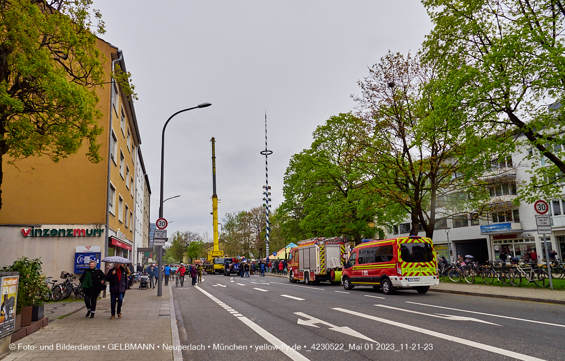 01.05.2023 - Maibaumaufstellung in Berg am Laim